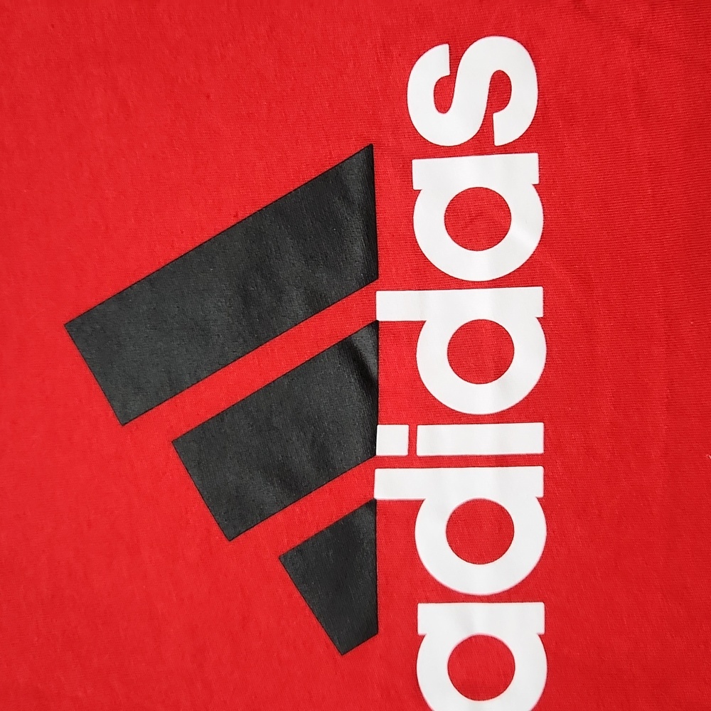 🆕️ Adidas Tee - Picture 3 of 5